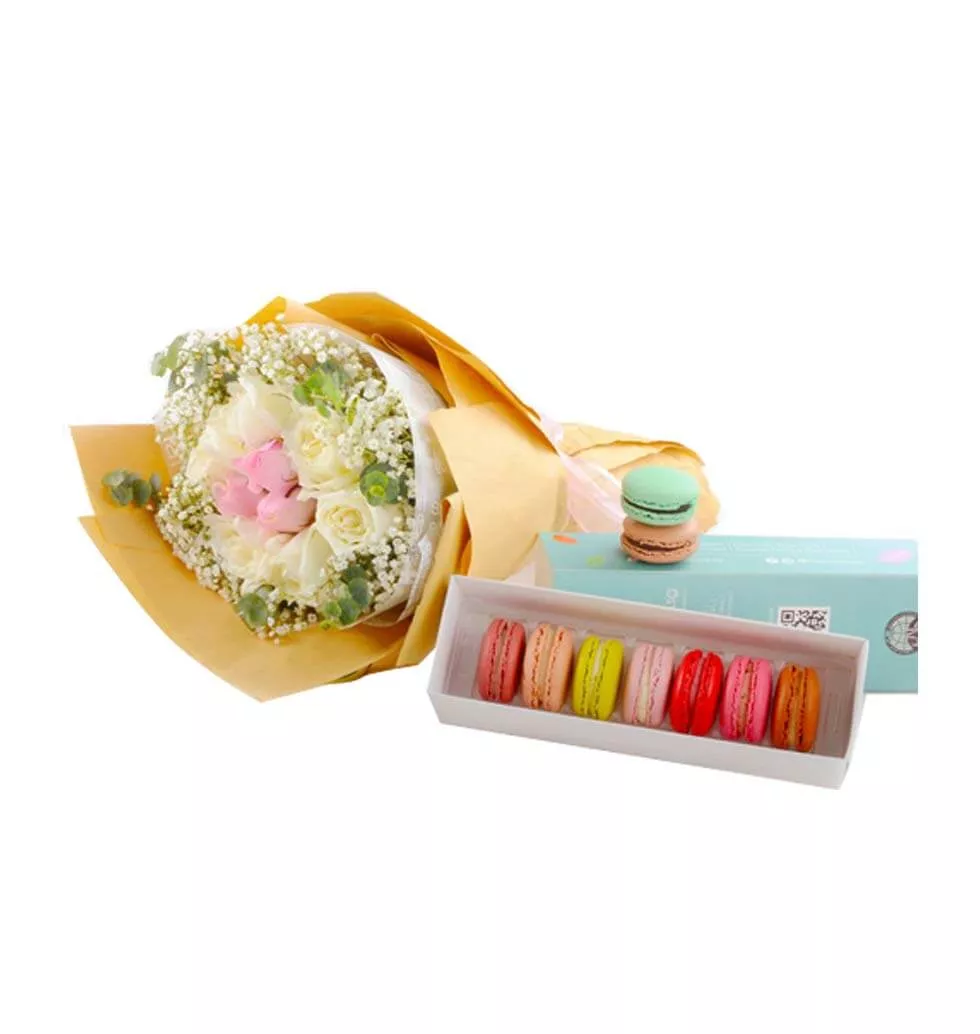 Delightful Roses and Yummy macarons